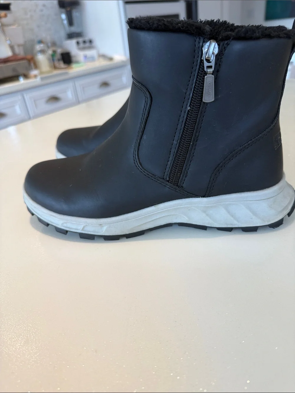 Khombu Winter Ankle Boots with Faux Fur Lining 7M